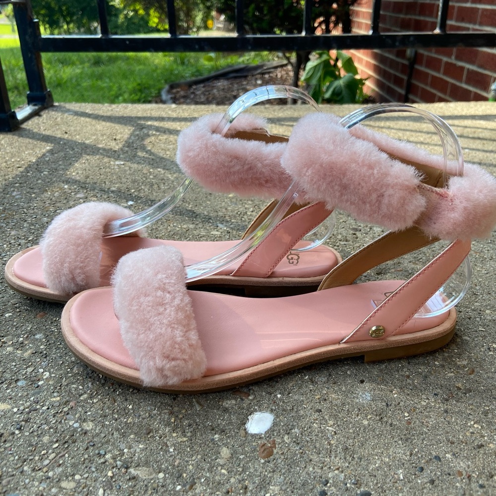UGG Fluff Springs Anklestrap Sandal 6 Pink Wool